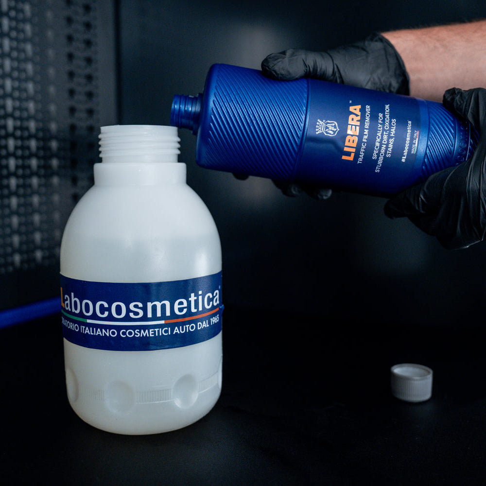 Labocosmetica LIBERA 1.0L - Alkaline traffic film remover prewash for PPF and wraps