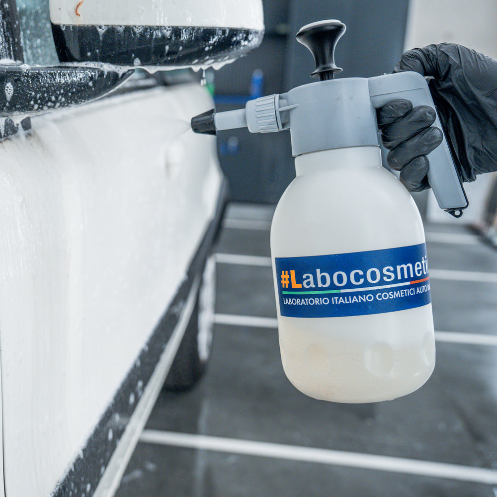 Labocosmetica LIBERA 1.0L - Alkaline traffic film remover prewash for PPF and wraps