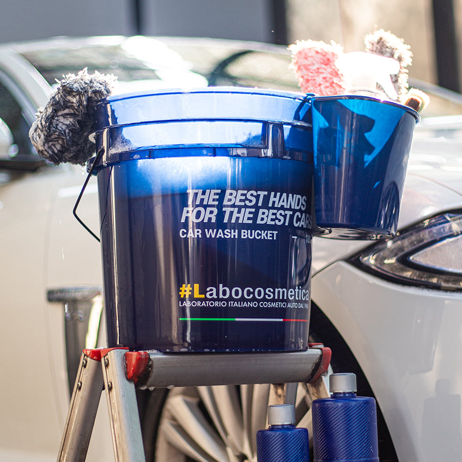 Produit d'esthétique automobile – en utilisation