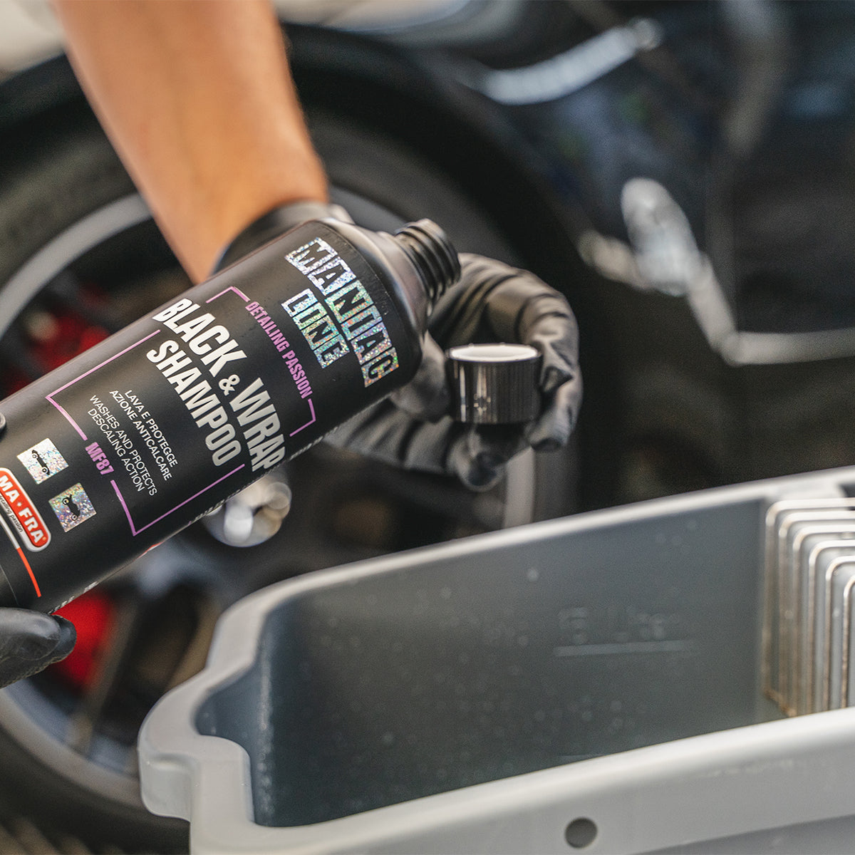 Maniac Line BLACK & WRAP SHAMPOO 500ML