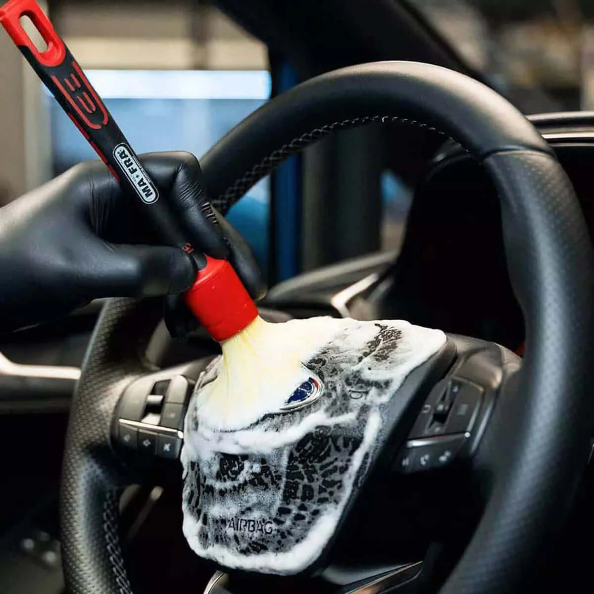 Maniac Line INTERIOR DETAIL BRUSH